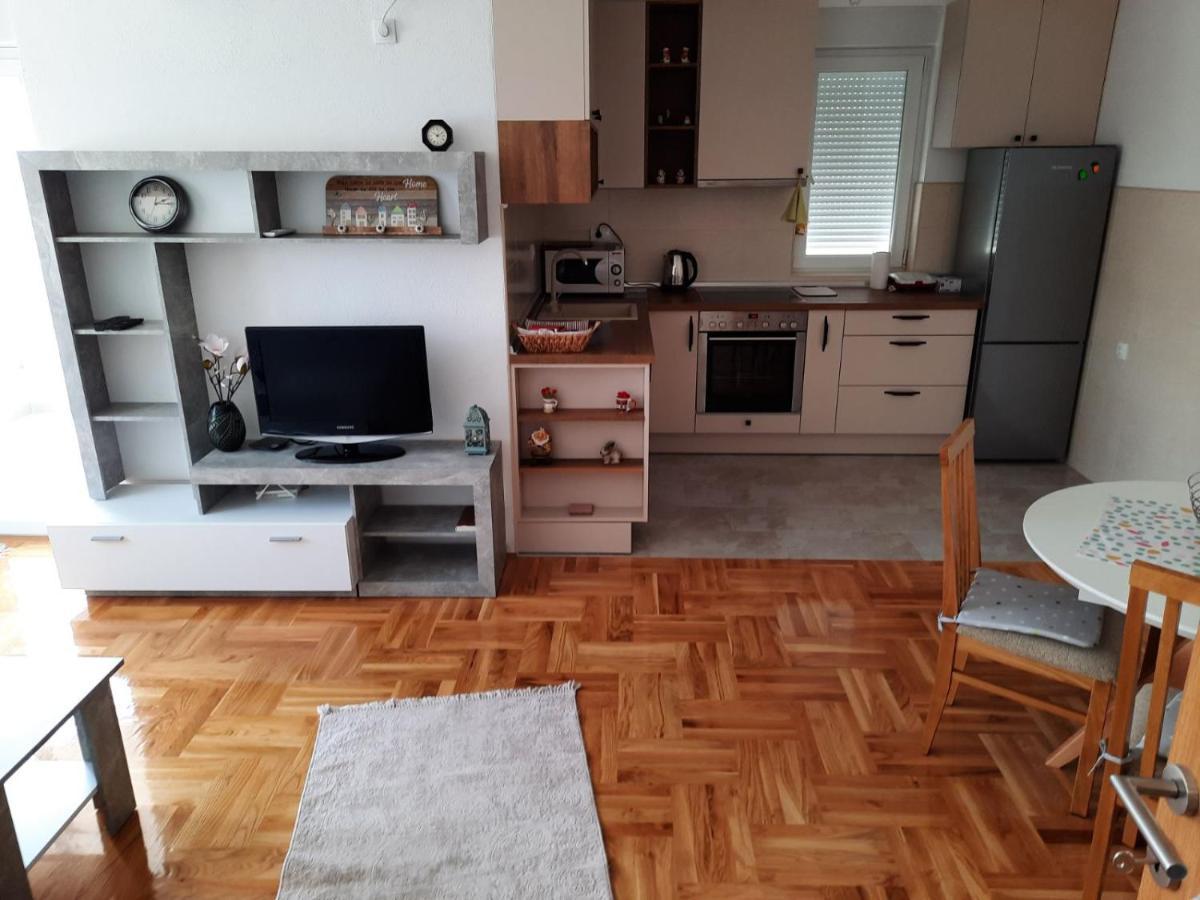 Apartman Sunny Day Τρέμπινιε Εξωτερικό φωτογραφία
